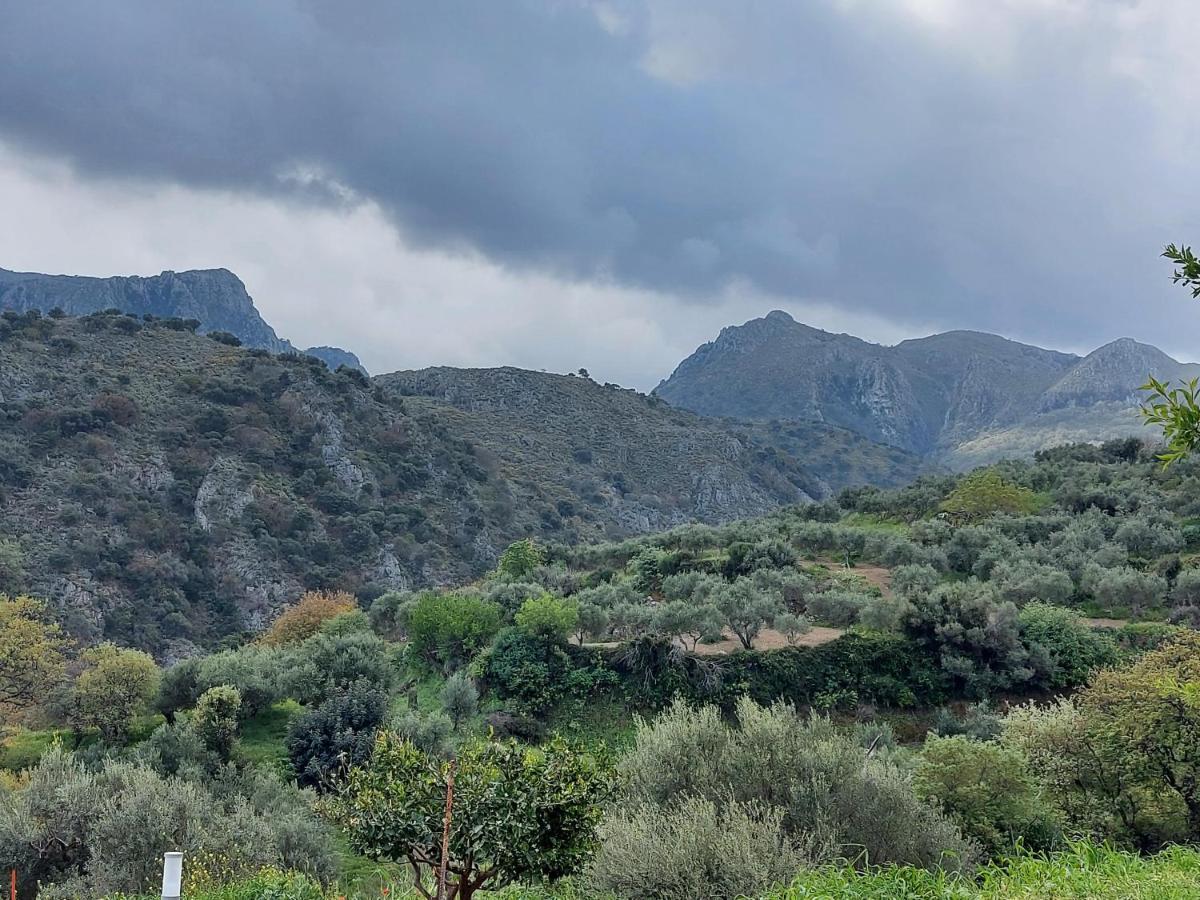 Mouri Village Aikirgiannis Buitenkant foto